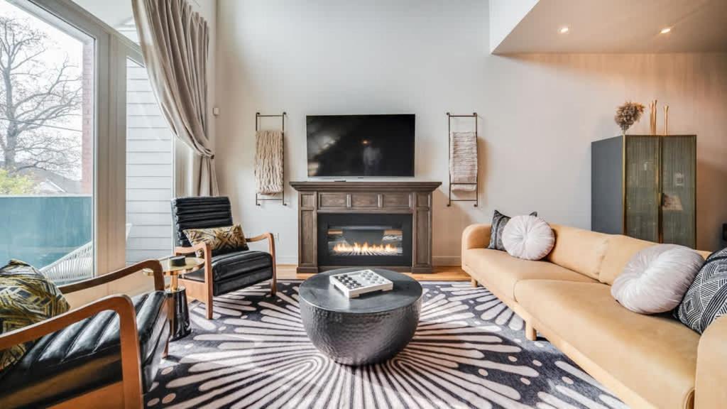 2-unit In The Vibrant Nulu District Apartment Louisville