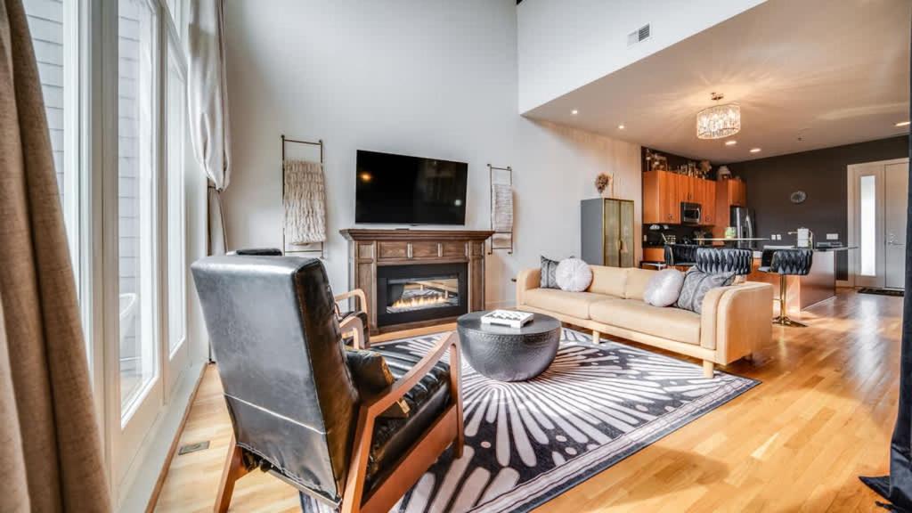 Apartment 2-unit In The Vibrant Nulu District Louisville