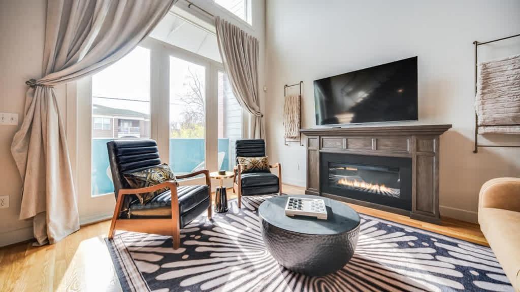 2-unit In The Vibrant Nulu District *