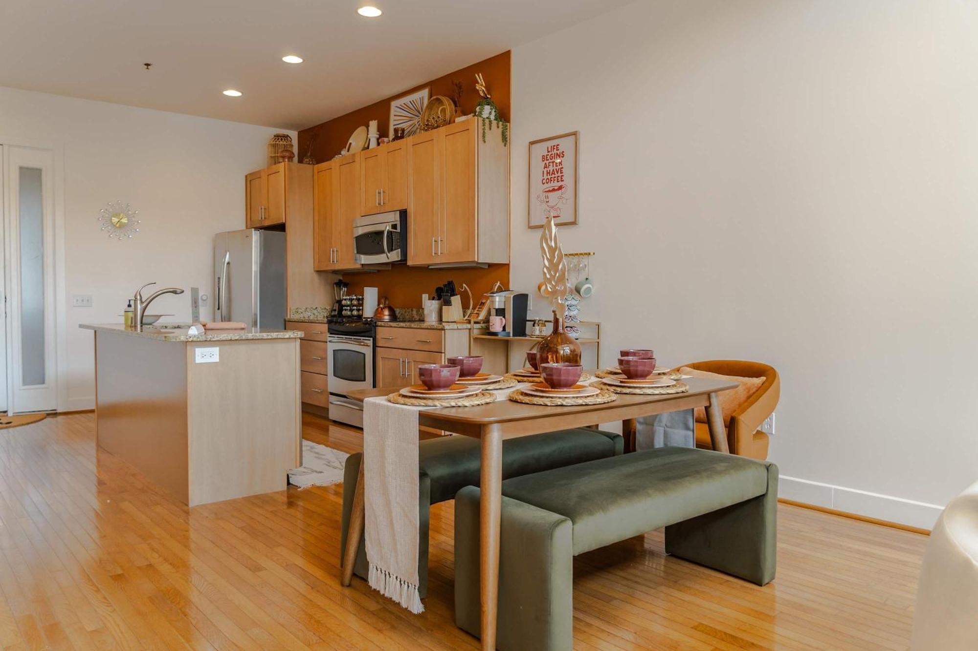 2-unit In The Vibrant Nulu District Apartment Louisville
