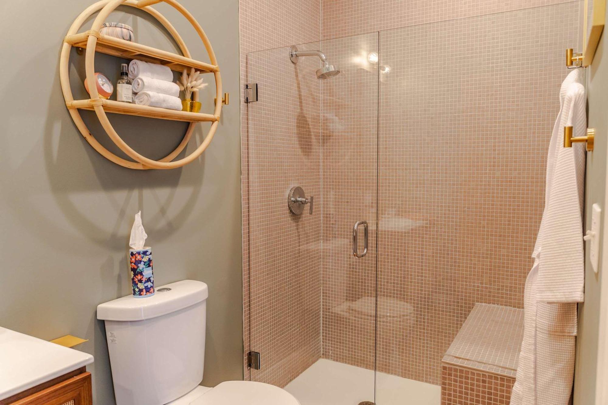 2-unit In The Vibrant Nulu District *